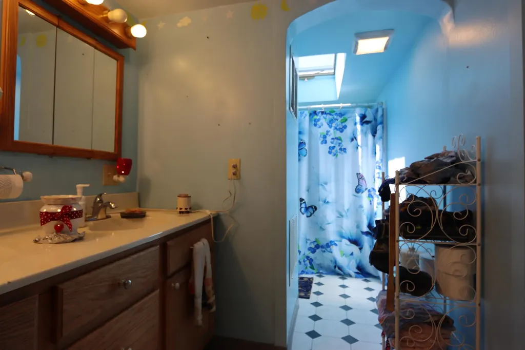 5 Woodlawn Street Lewiston ME 04240