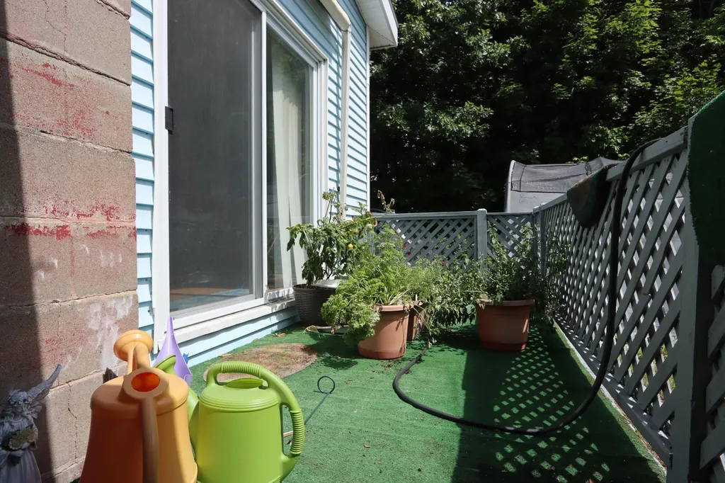 5 Woodlawn Street Lewiston ME 04240