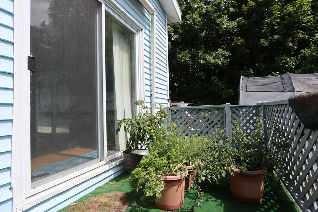 5 Woodlawn Street Lewiston ME 04240