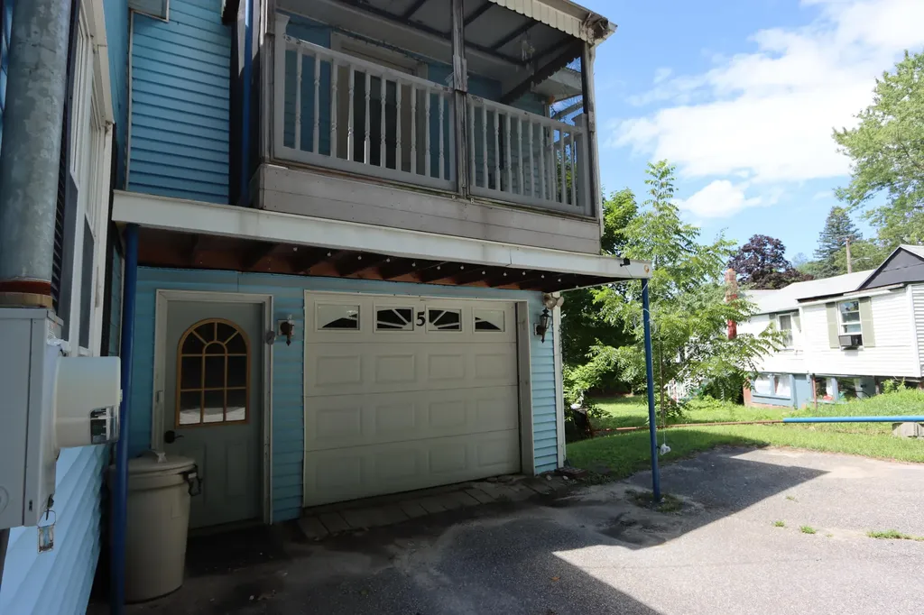 5 Woodlawn Street Lewiston ME 04240