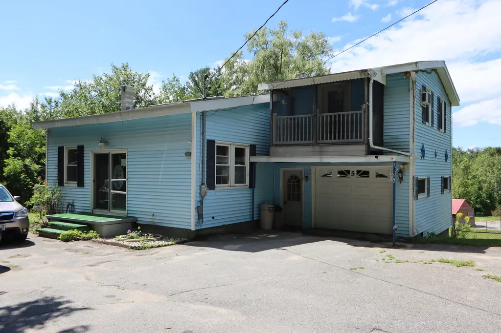 5 Woodlawn Street Lewiston ME 04240