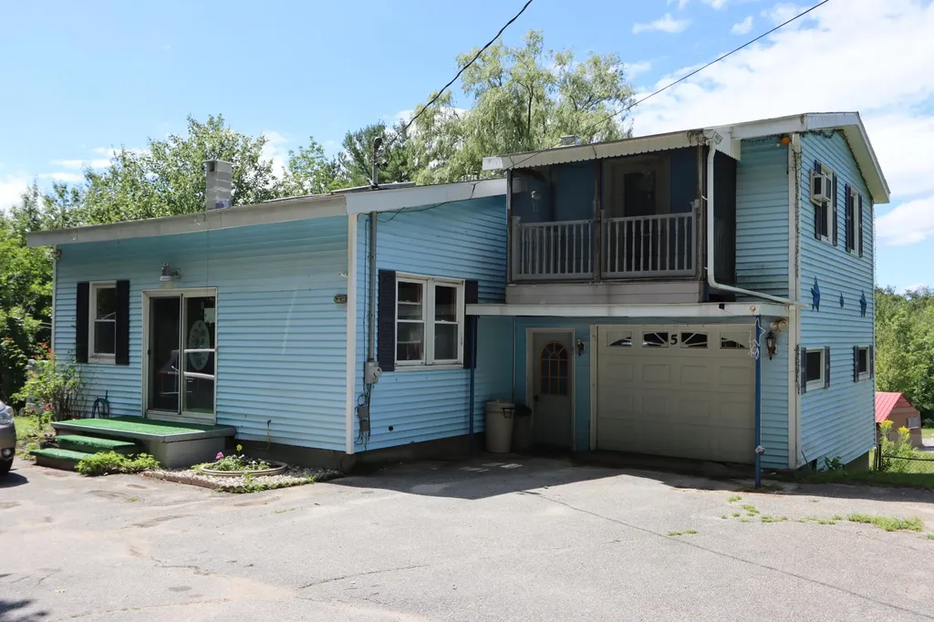 5 Woodlawn Street Lewiston ME 04240