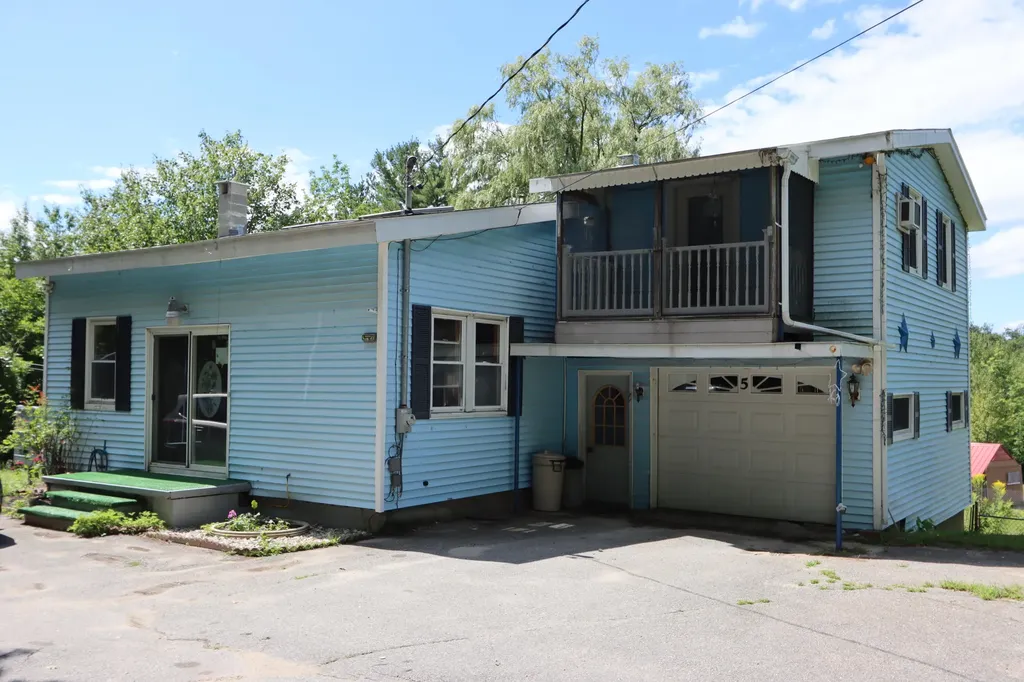 5 Woodlawn Street Lewiston ME 04240