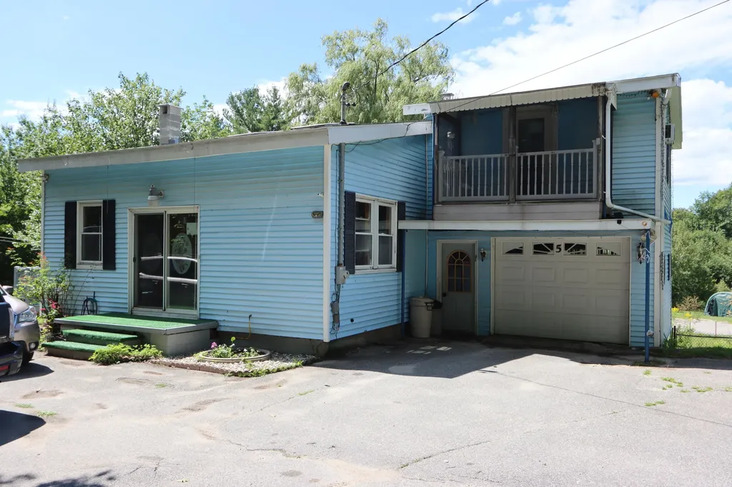5 Woodlawn Street Lewiston ME 04240
