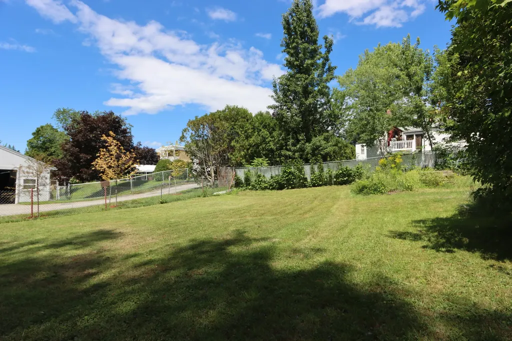 5 Woodlawn Street Lewiston ME 04240