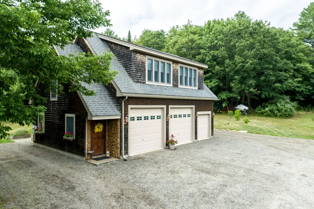 41 Labrador Lane Freeport ME 04032