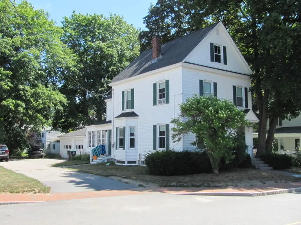 12 Dane Street Kennebunk ME 04043