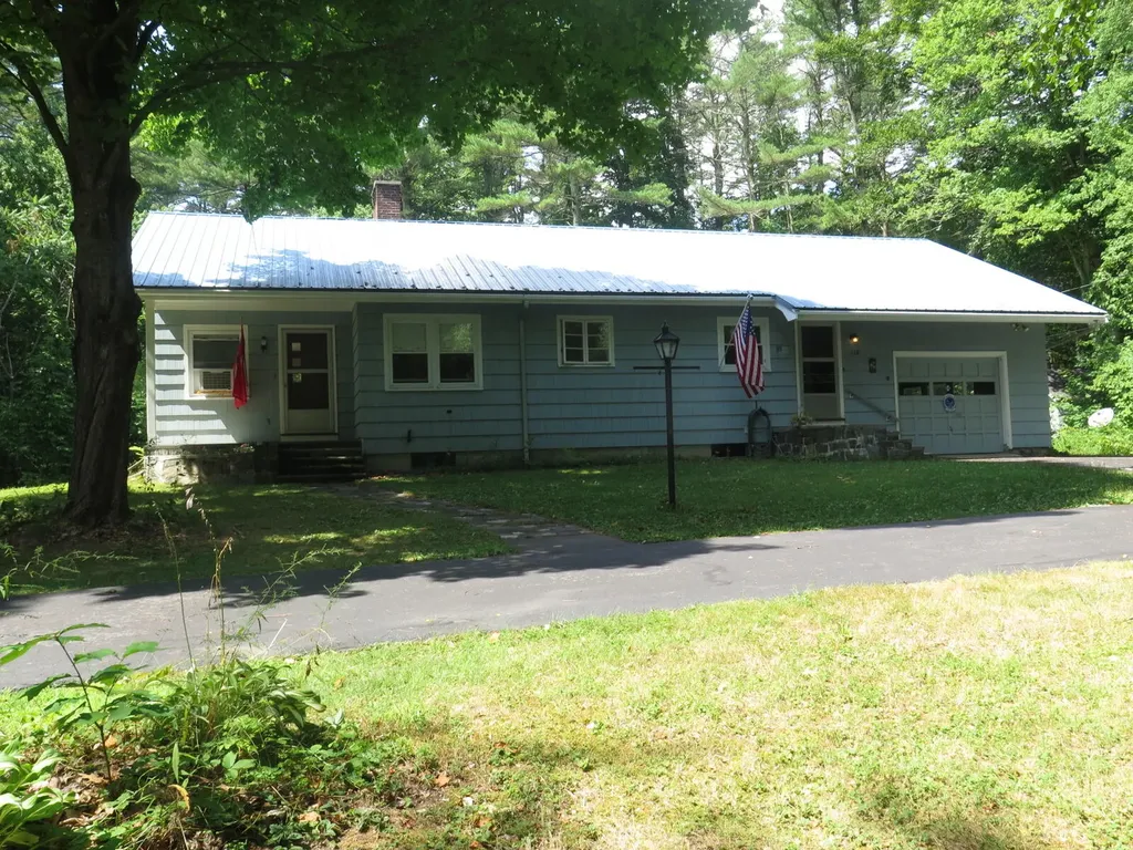 138 Winn Road Falmouth ME 04105