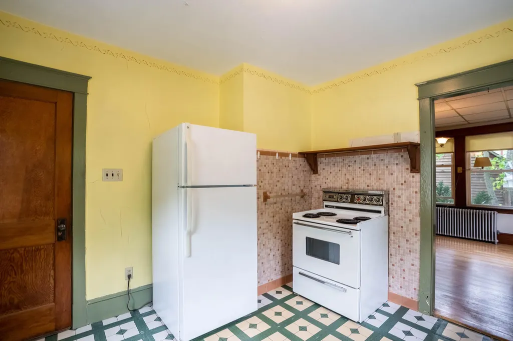 22 Caleb Street Portland ME 04102