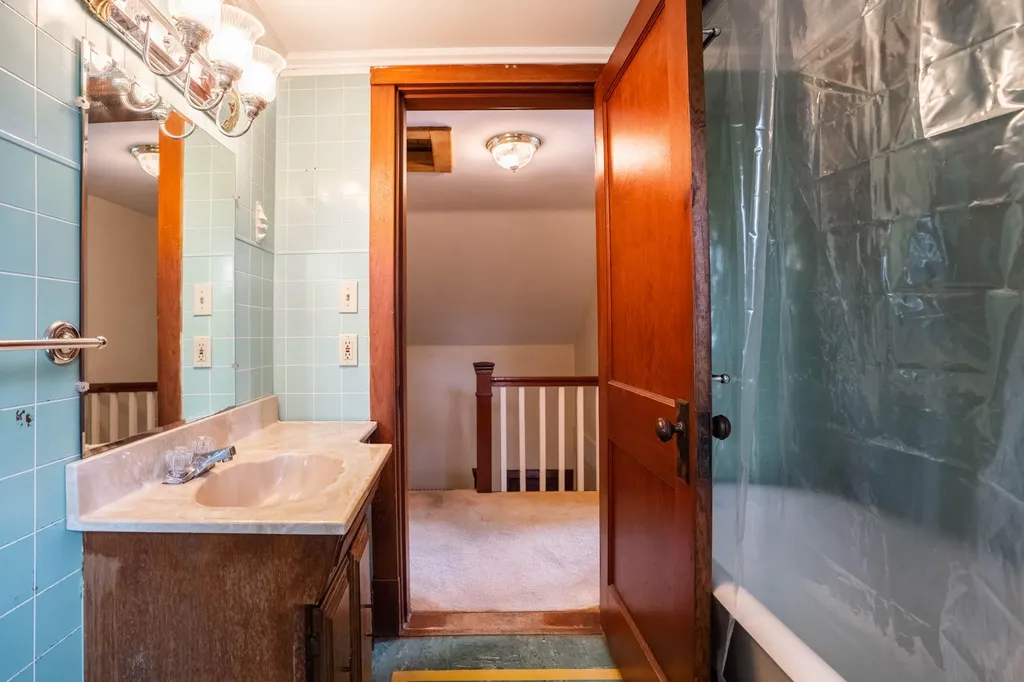 22 Caleb Street Portland ME 04102
