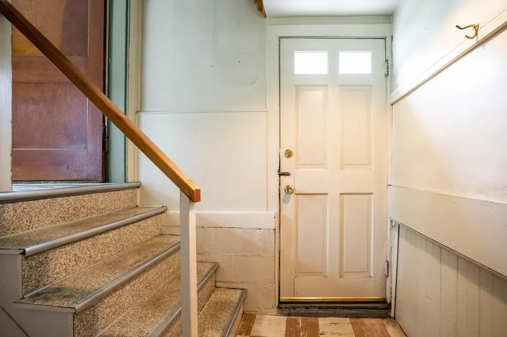 22 Caleb Street Portland ME 04102