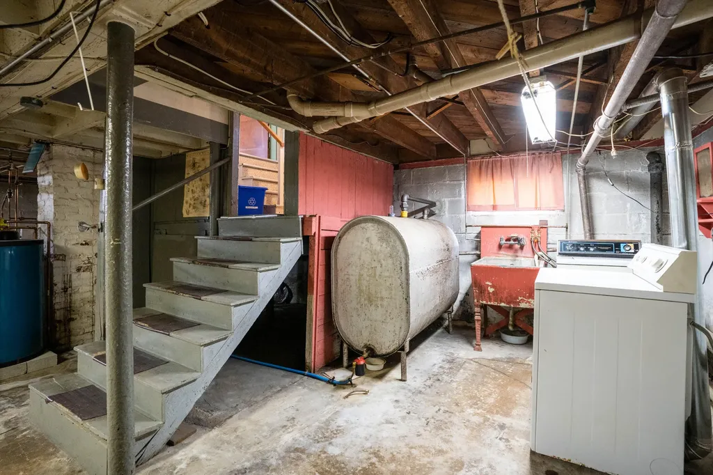 22 Caleb Street Portland ME 04102