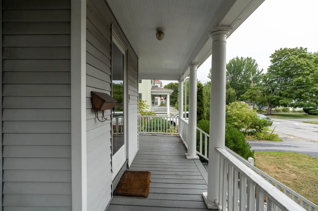 22 Caleb Street Portland ME 04102
