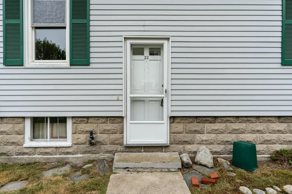 22 Caleb Street Portland ME 04102