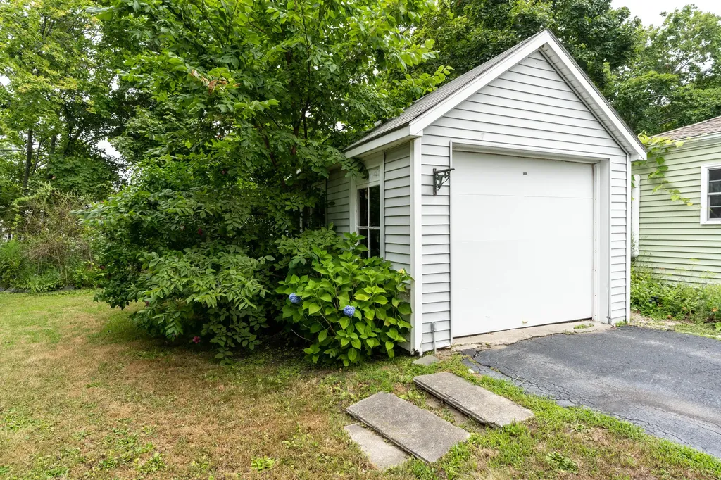 22 Caleb Street Portland ME 04102