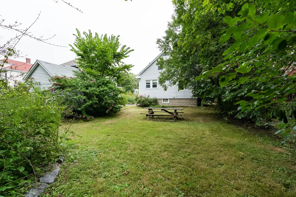 22 Caleb Street Portland ME 04102