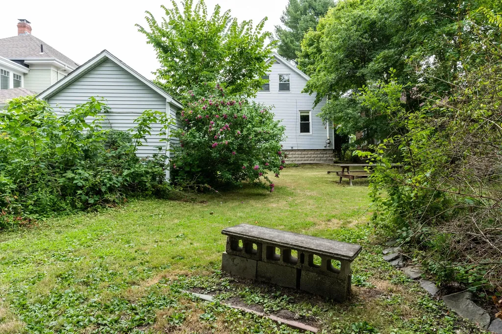 22 Caleb Street Portland ME 04102