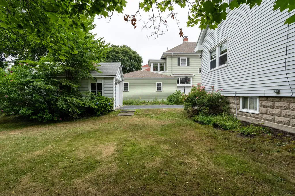 22 Caleb Street Portland ME 04102