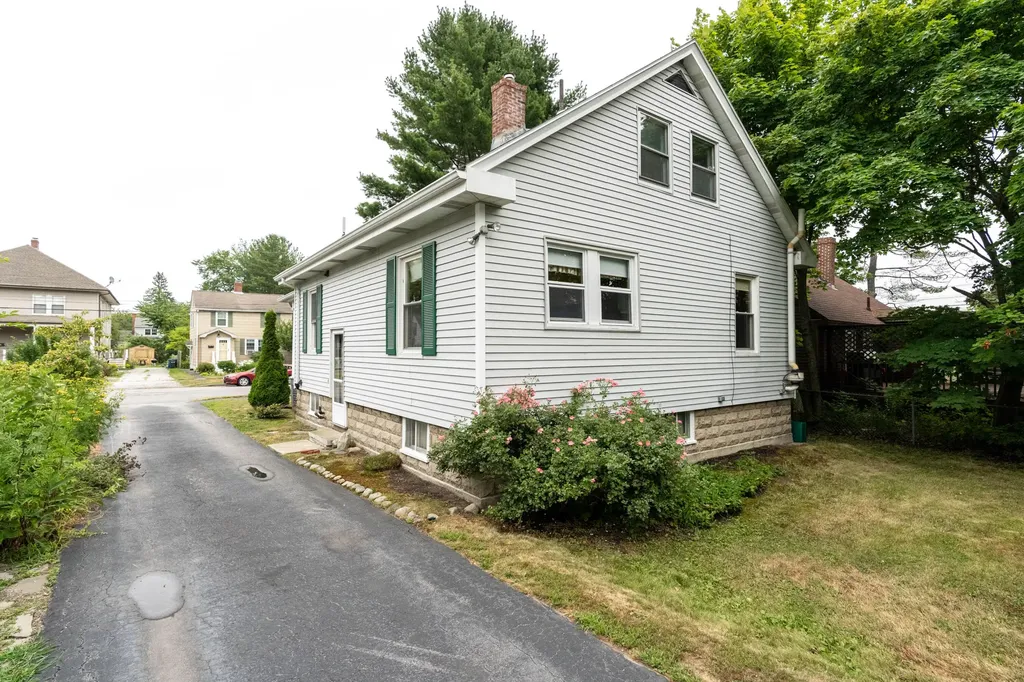 22 Caleb Street Portland ME 04102