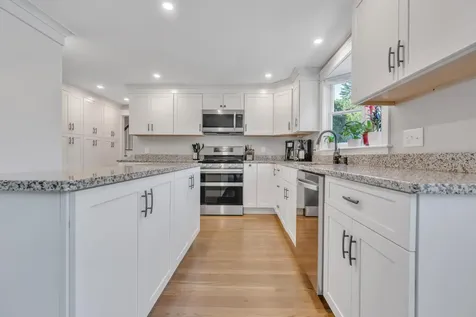 26 Maple Avenue Scarborough ME 04074