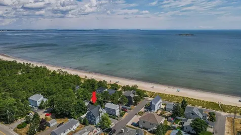 8 Lighthouse Lane Saco ME 04072
