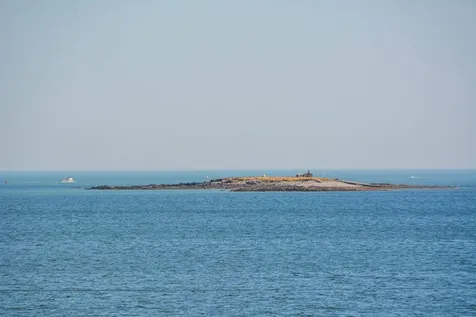 8 Lighthouse Lane Saco ME 04072