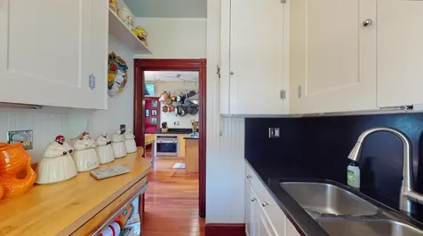 39 Neal Street Portland ME 04102