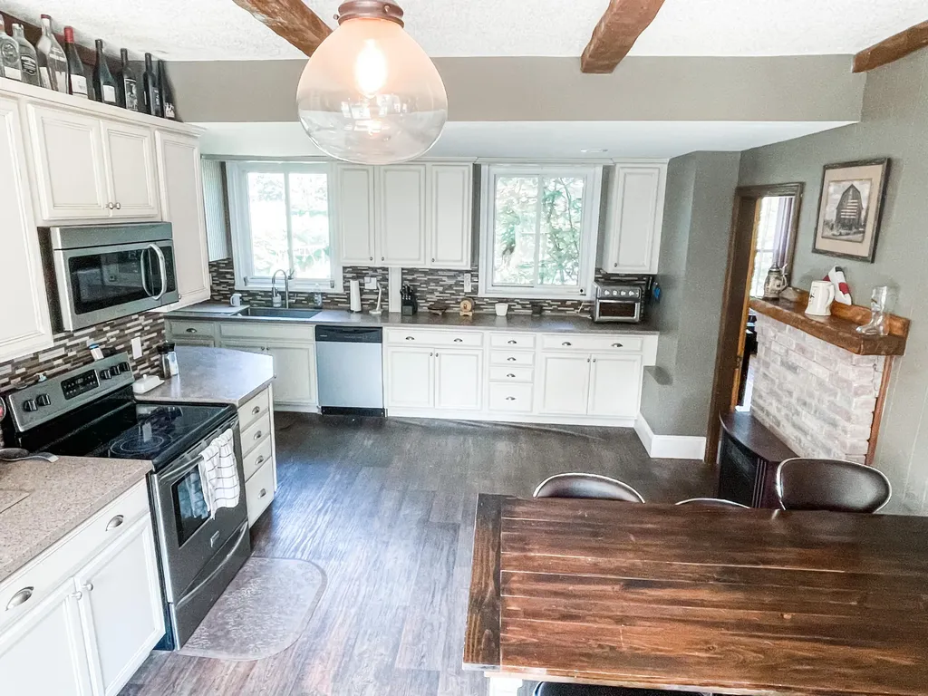 31 Davenport Street Milford ME 04461