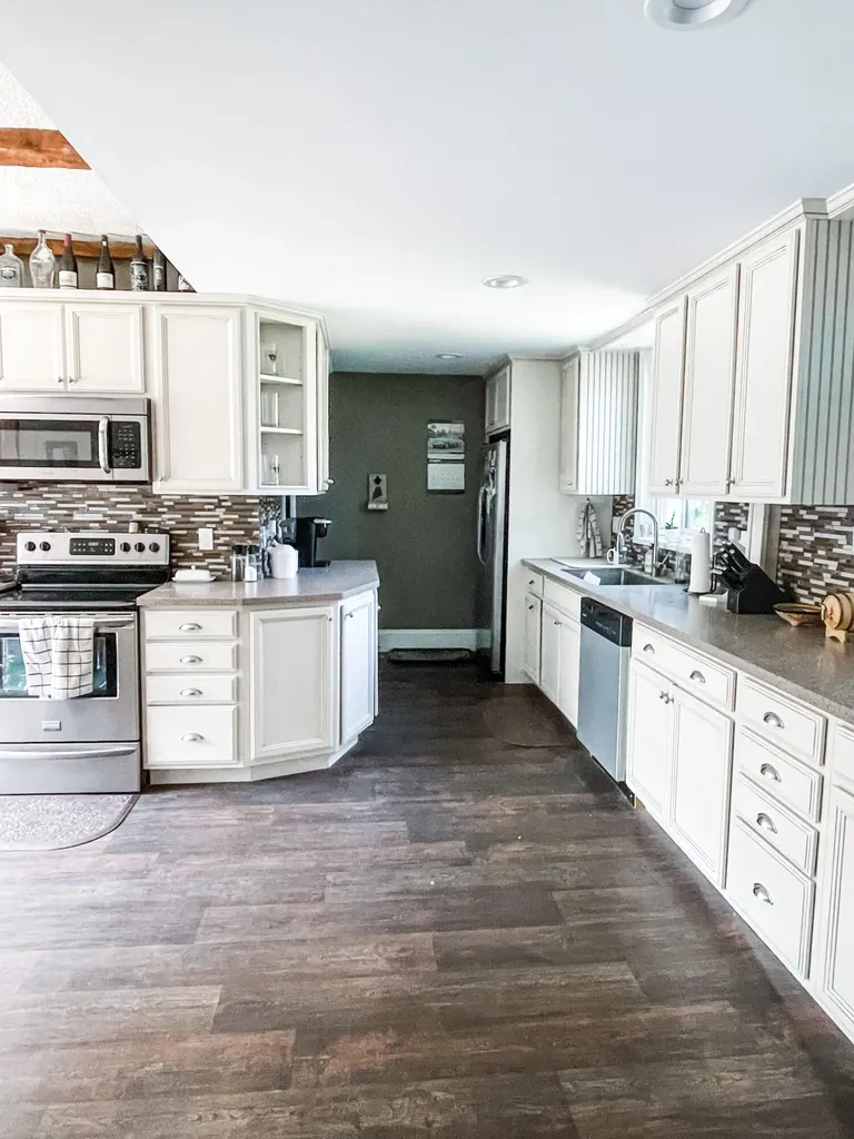 31 Davenport Street Milford ME 04461