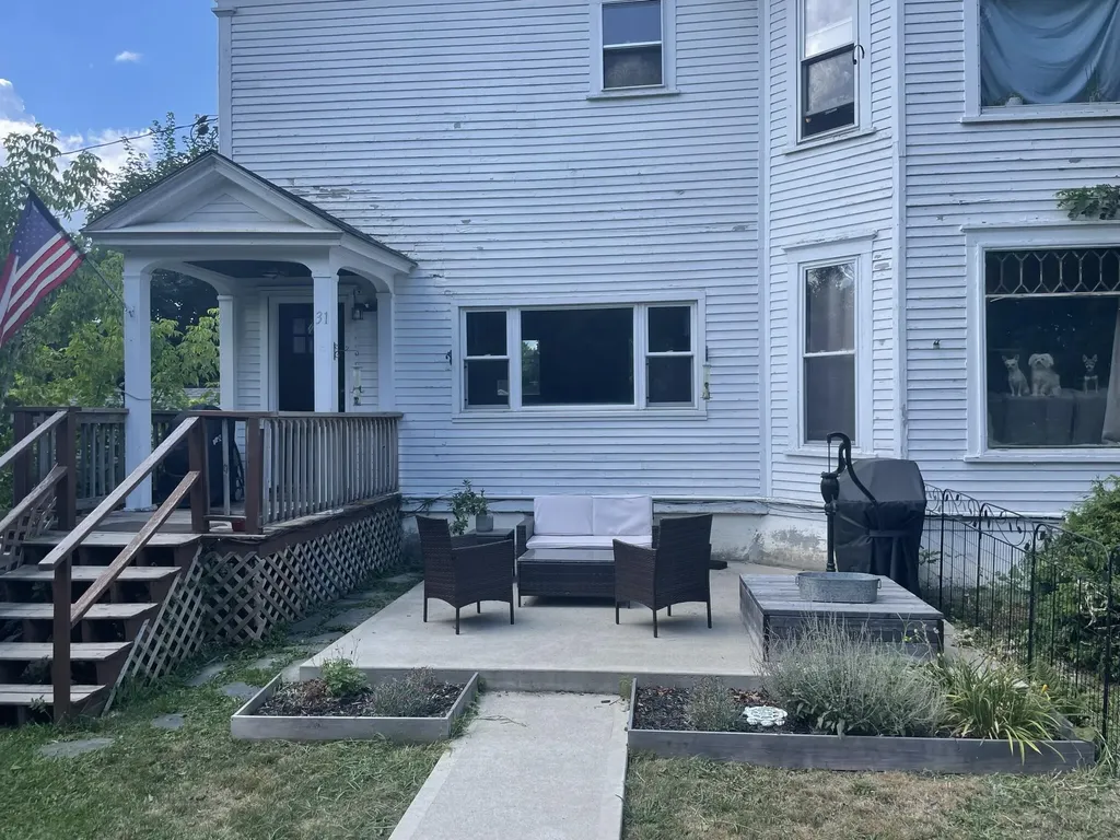 31 Davenport Street Milford ME 04461