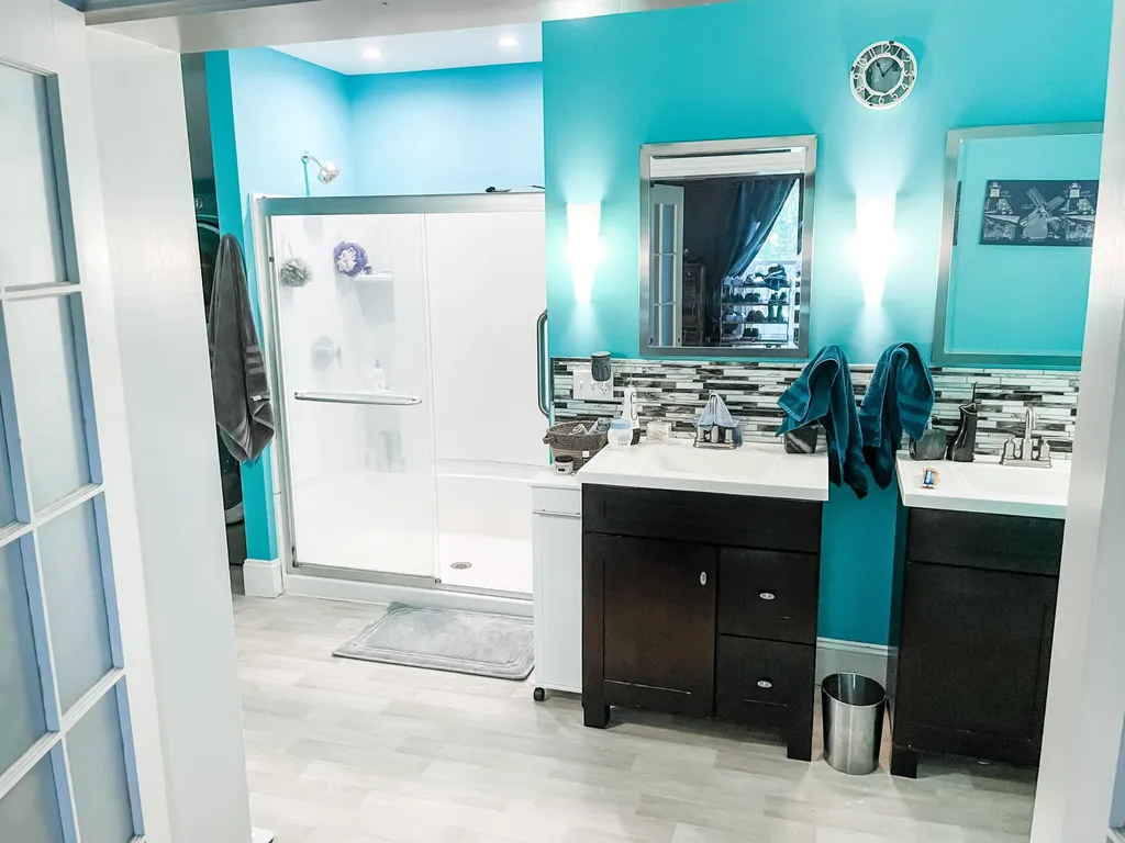 31 Davenport Street Milford ME 04461
