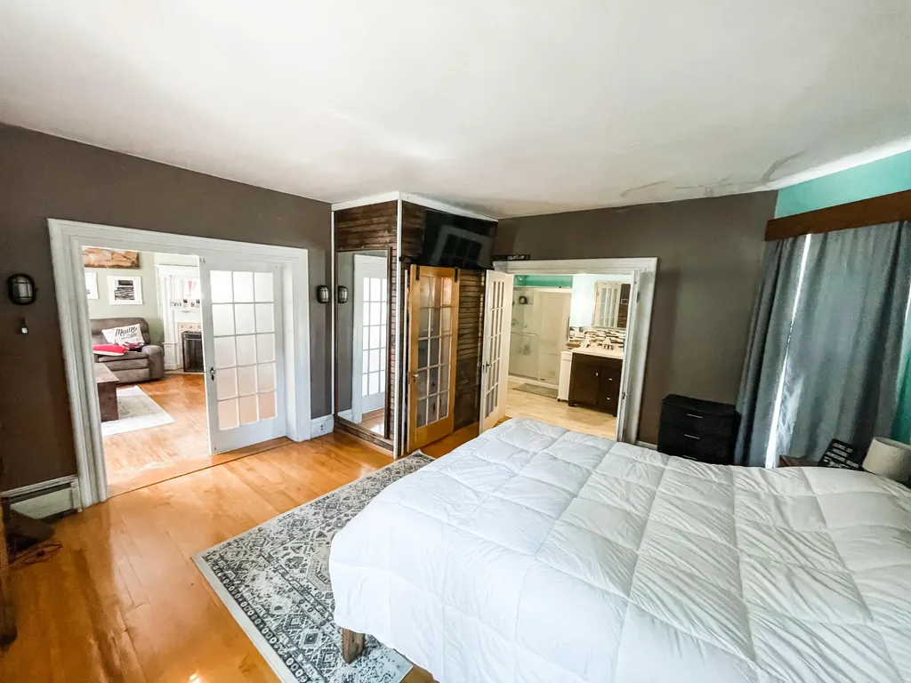 31 Davenport Street Milford ME 04461