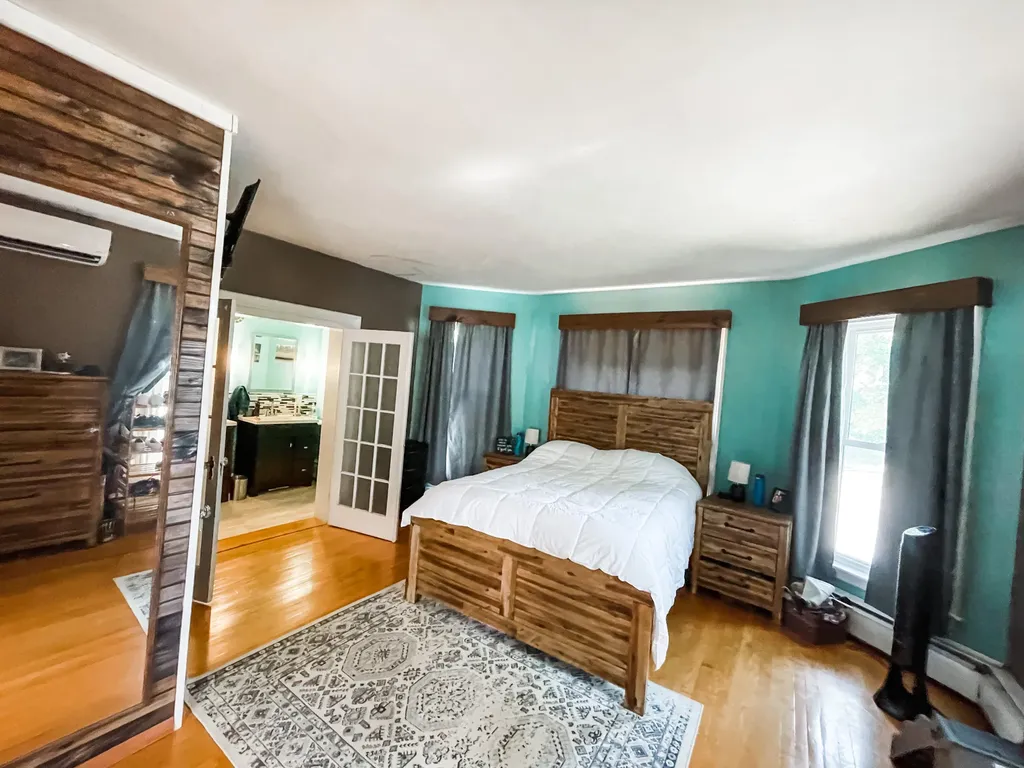 31 Davenport Street Milford ME 04461