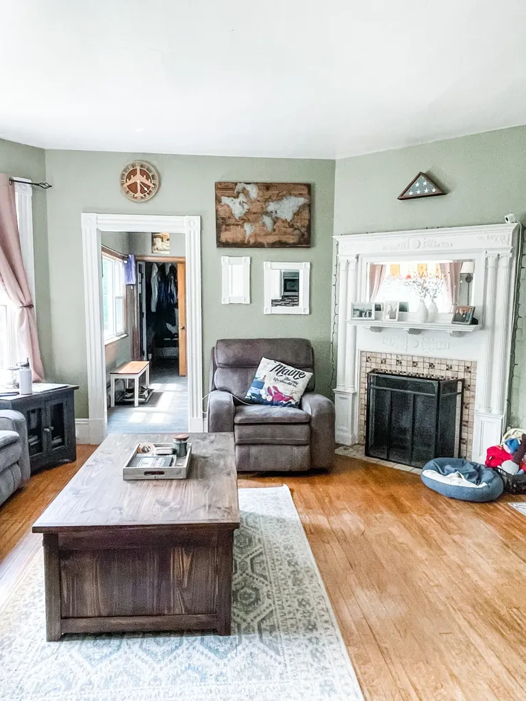 31 Davenport Street Milford ME 04461
