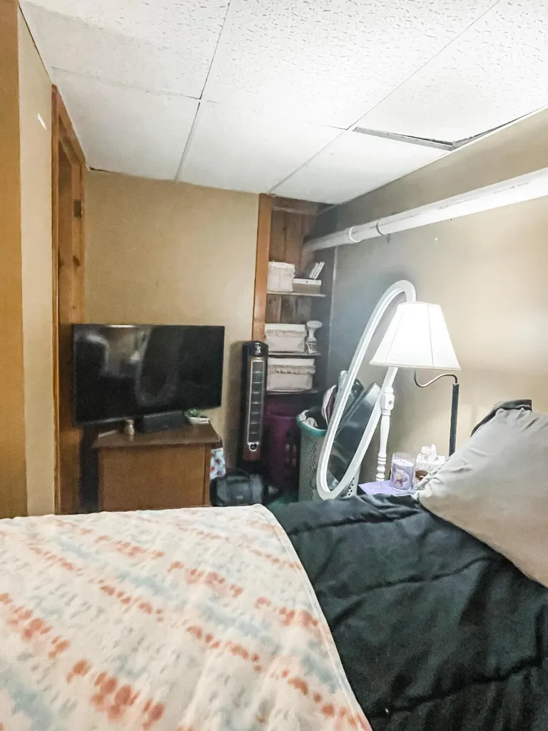 31 Davenport Street Milford ME 04461