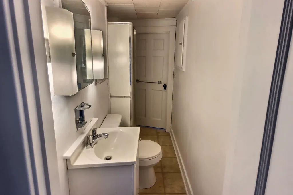 31 Davenport Street Milford ME 04461