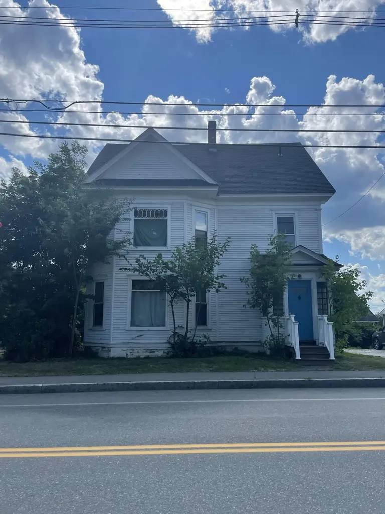 31 Davenport Street Milford ME 04461
