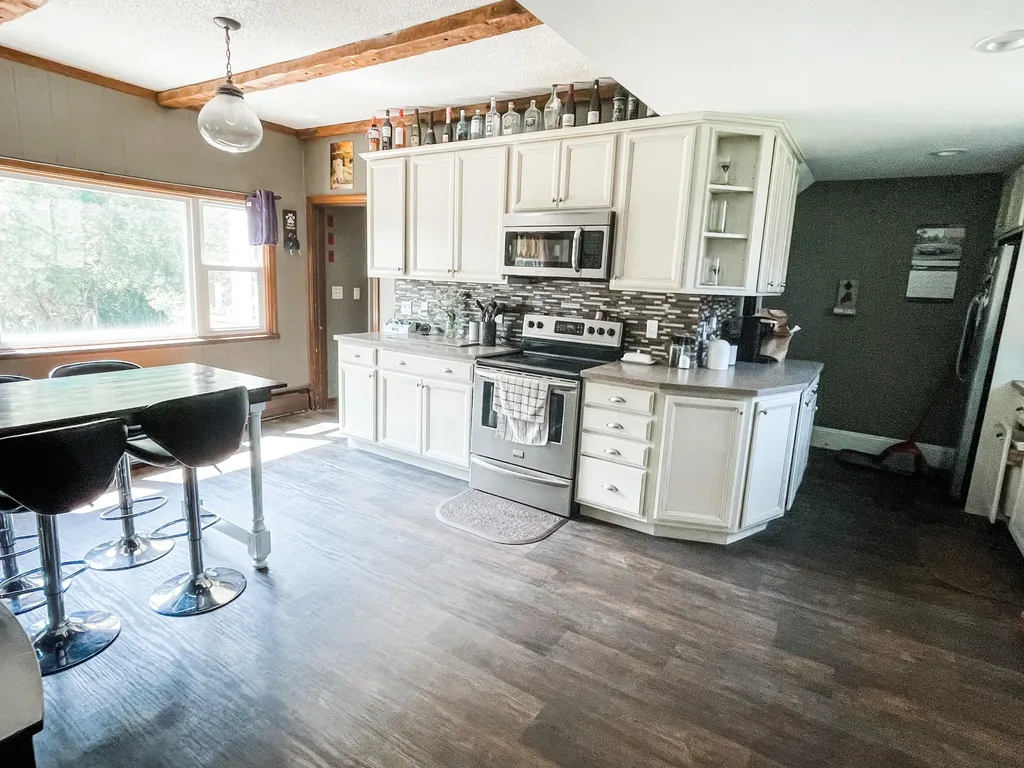 31 Davenport Street Milford ME 04461