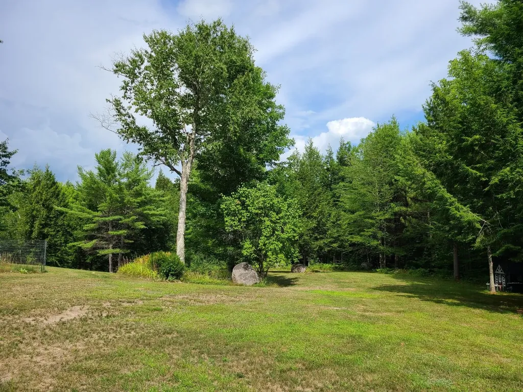 81 Raspberry Lane Bridgton ME 04009