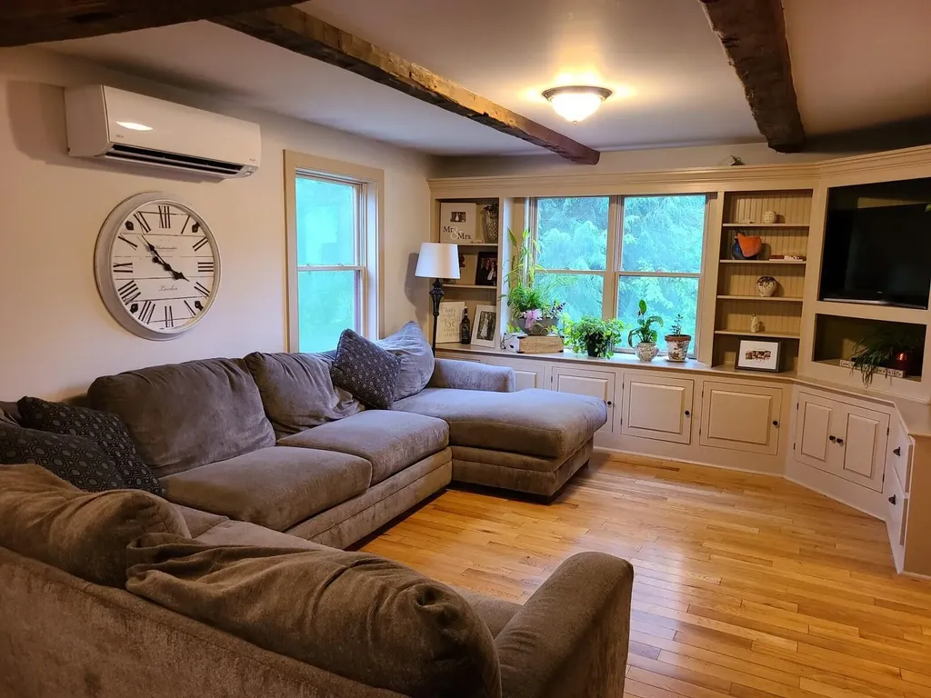 81 Raspberry Lane Bridgton ME 04009