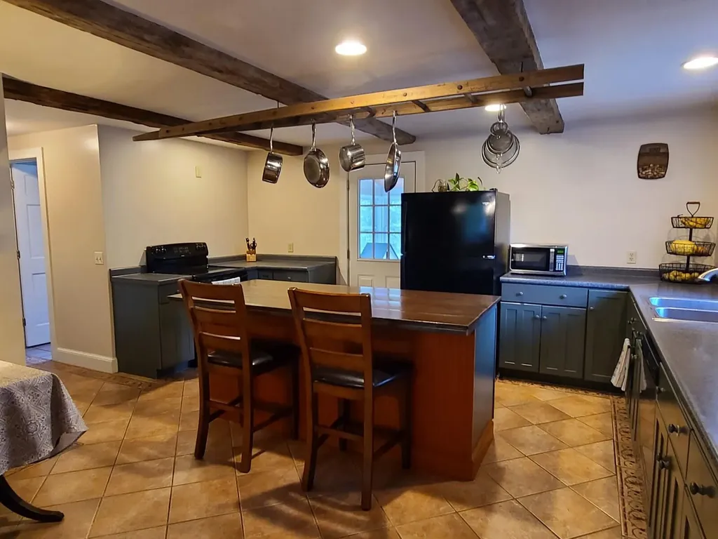81 Raspberry Lane Bridgton ME 04009