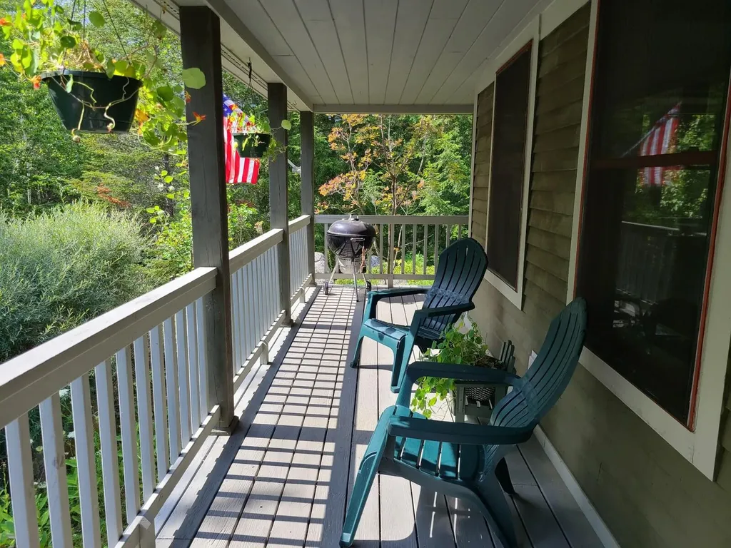 81 Raspberry Lane Bridgton ME 04009