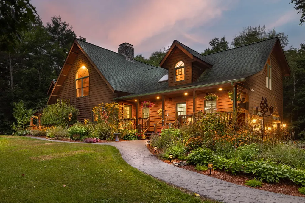 40 Pine Mountain Road York ME 03902