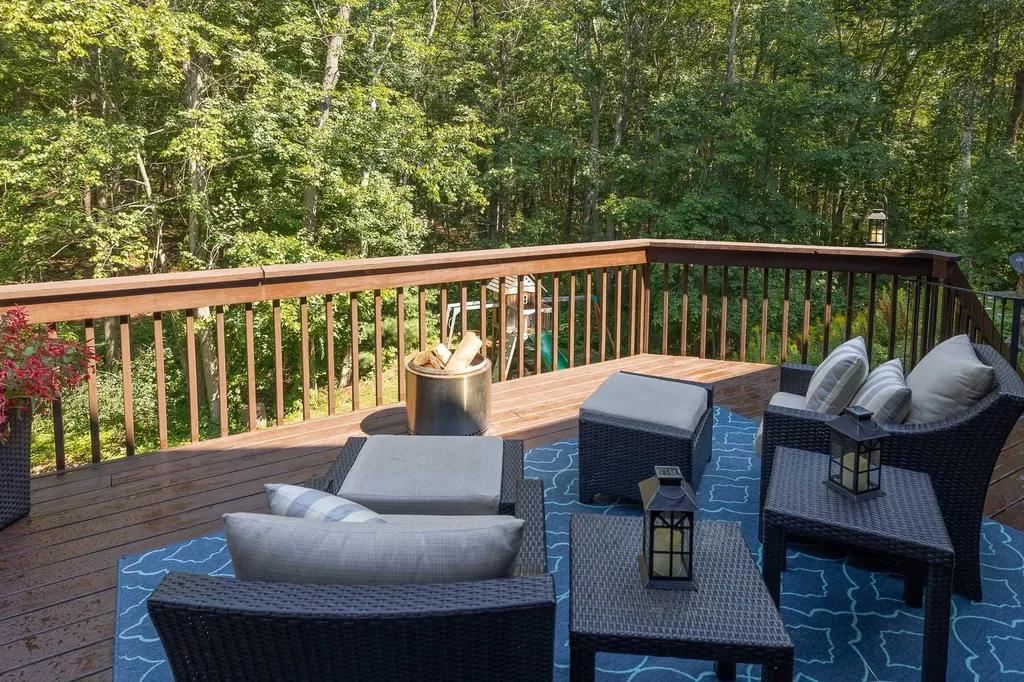 40 Pine Mountain Road York ME 03902