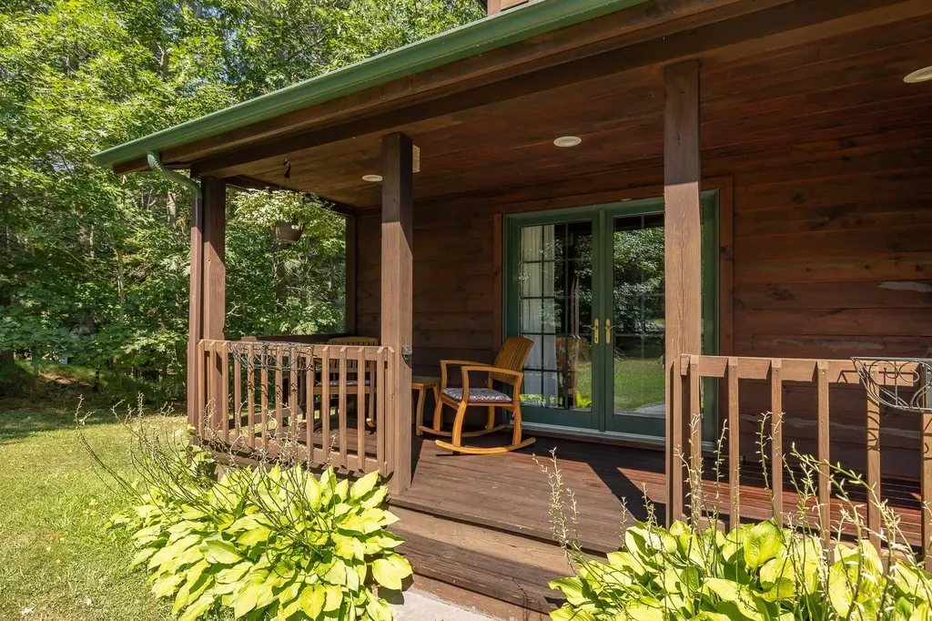 40 Pine Mountain Road York ME 03902