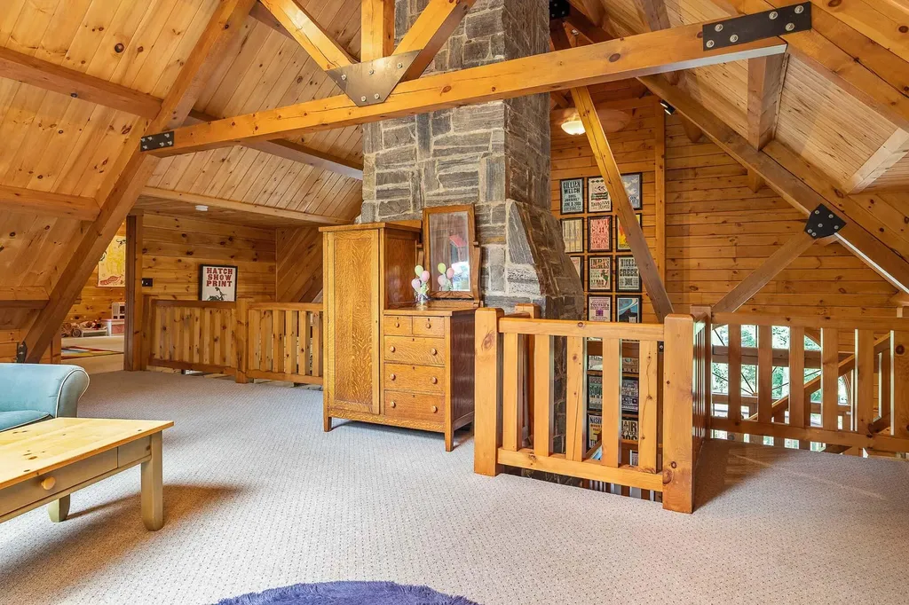 40 Pine Mountain Road York ME 03902
