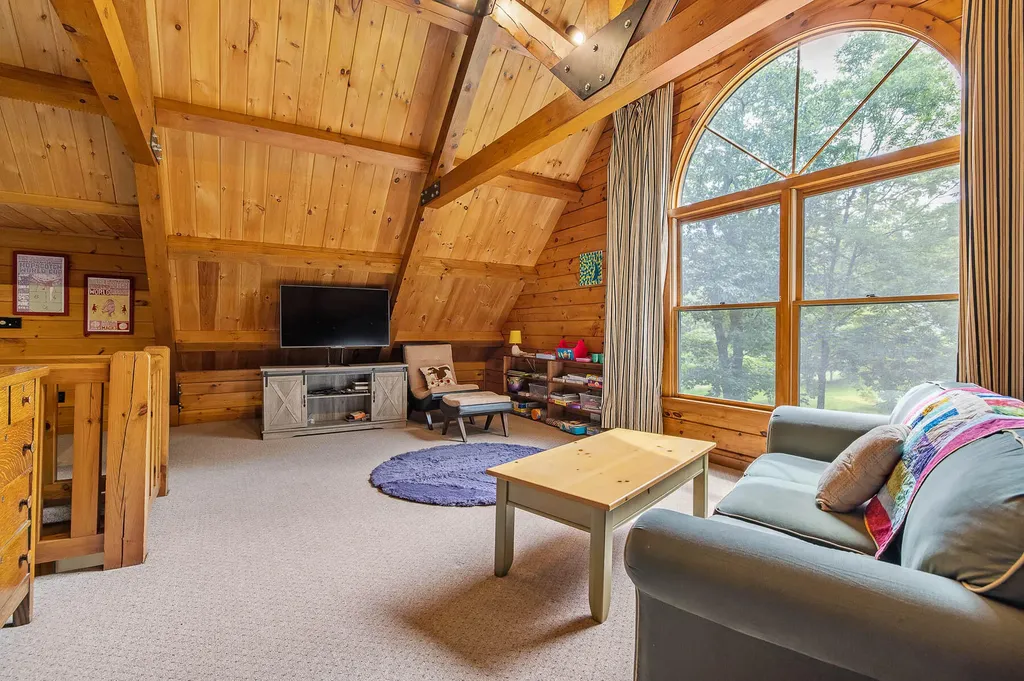 40 Pine Mountain Road York ME 03902