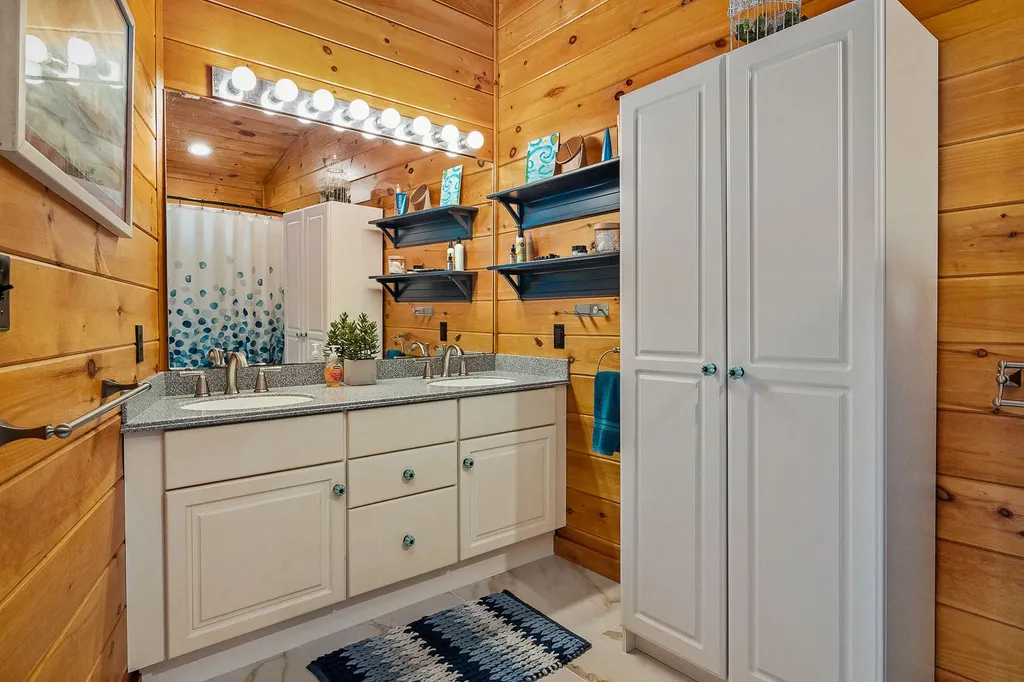 40 Pine Mountain Road York ME 03902