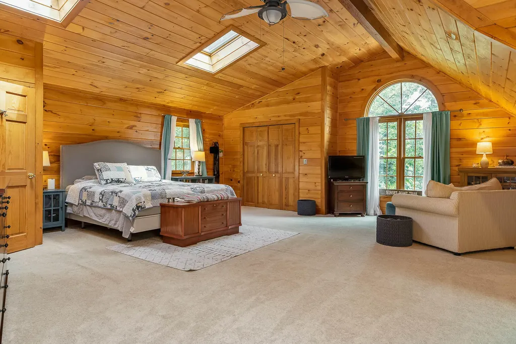40 Pine Mountain Road York ME 03902