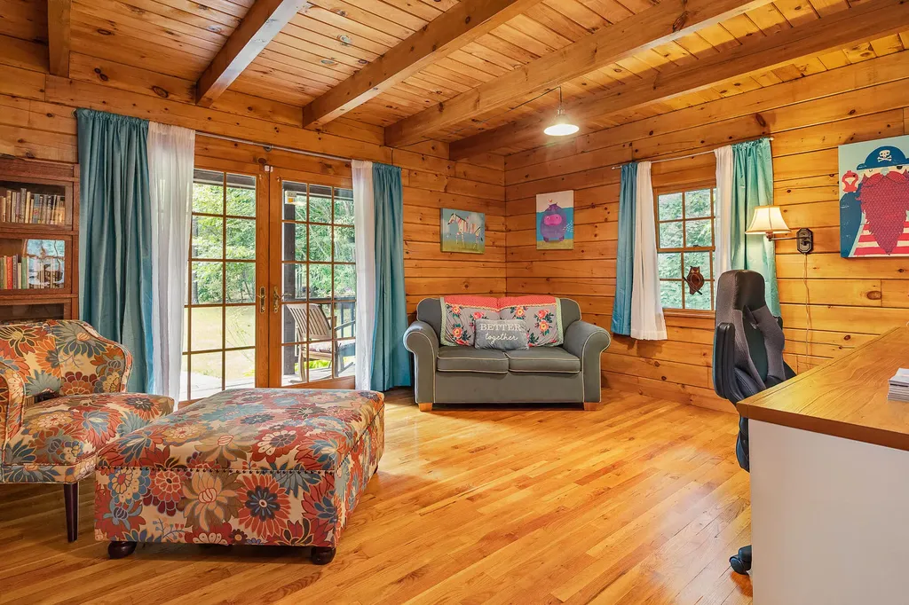 40 Pine Mountain Road York ME 03902